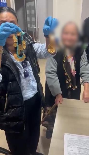 Dilencinin üzerinden 67 çeyrek altın çıktı