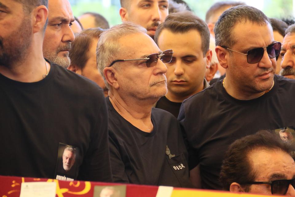 AYDEMİR AKBAŞ SON YOLCULUĞUNA UĞURLANDI