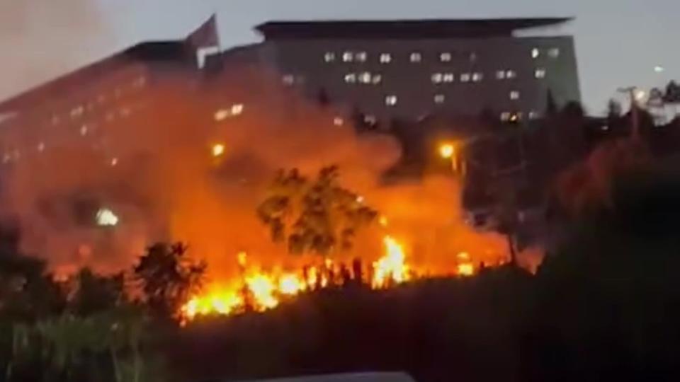Millet Bahçesi'nde yangın
