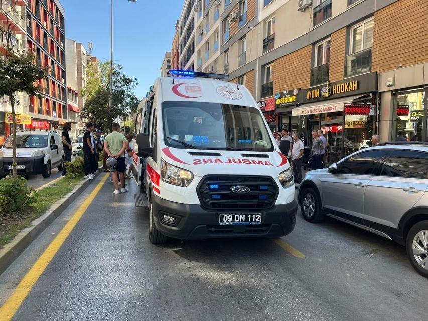 Aydın'da motosiklet, park etmeye çalışan araca çarptı: 1 yaralı