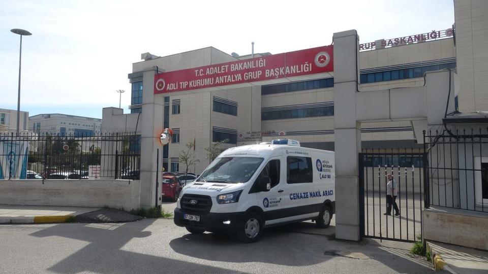 Fırtınada denize giren güvenlik görevlisi hayatını kaybetti