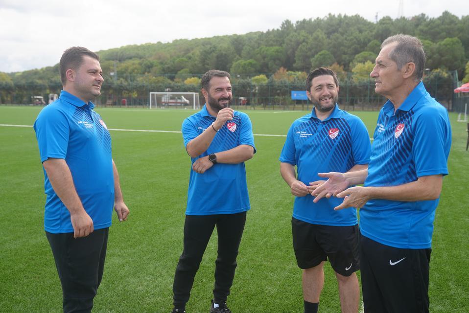 TFF–FIFA antrenör eğitimleri başladı: İlk uygulama İstanbul’da