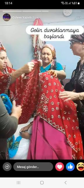 Söke de Yaşatılan Gelenekte Gelinin Duvağı Çiçeklerle  Süslendi