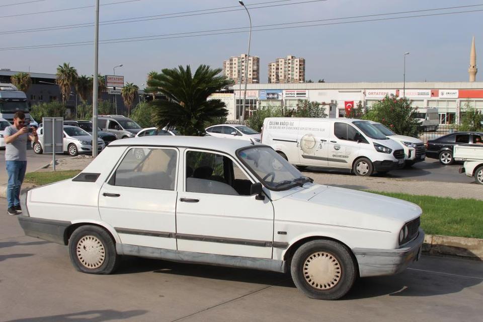 Silah tutukluk yaptı, yeniden doldurup öldürdü