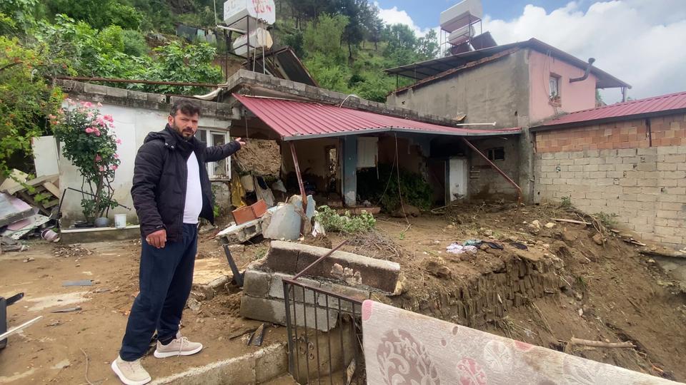 Çöken duvar 15 yaşındaki çocuğa mezar oldu