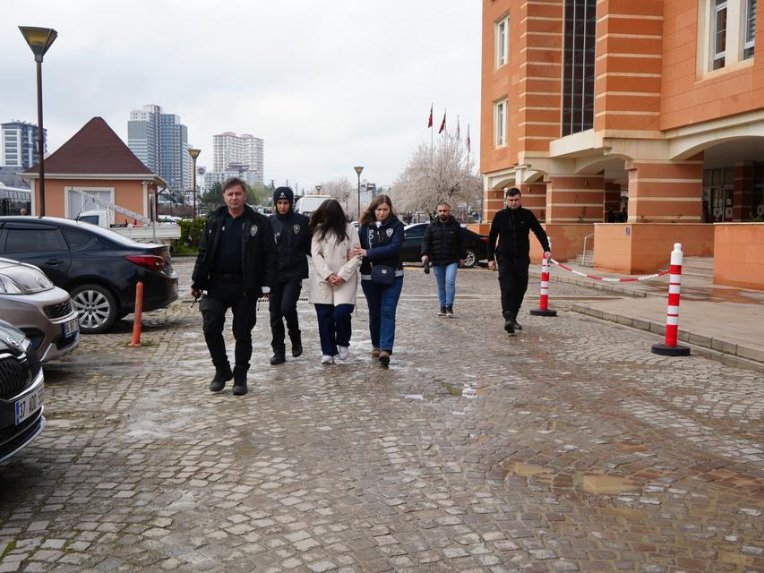 TUVALETTE DOĞURDUĞU BEBEĞİNİ ÇÖPE ATAN ANNE 12 YIL HAPİS CEZASINA ÇARPTIRILDI