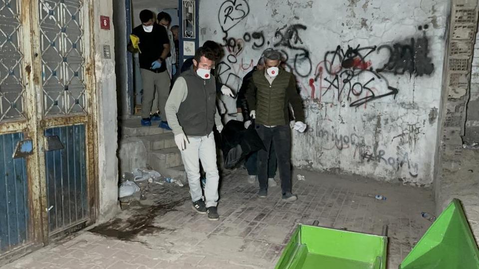 Yaşlı adam evinde ölü bulundu