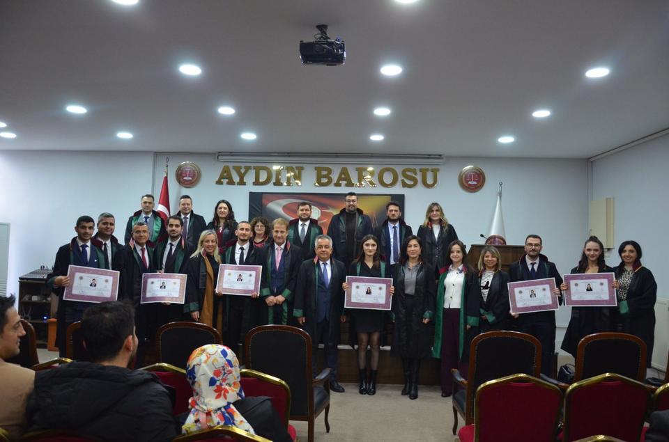 Aydın Barosu'na 6 yeni avukat katıldı