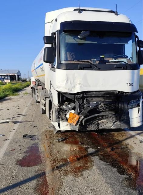 SABAH MESAİYE GİDERKEN KAZA YAPAN GENÇ KADIN HAYATINI KAYBETTI