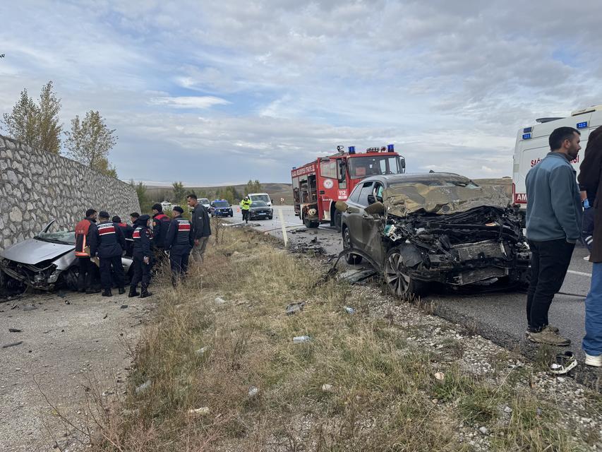 Otomobil ile cip çarpıştı: 4 ölü, 2 yaralı