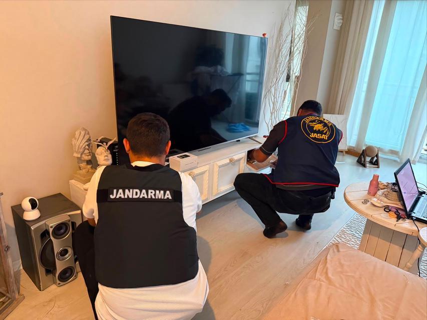 MİT’ten kredi kartı şebekesine eş zamanlı operasyon