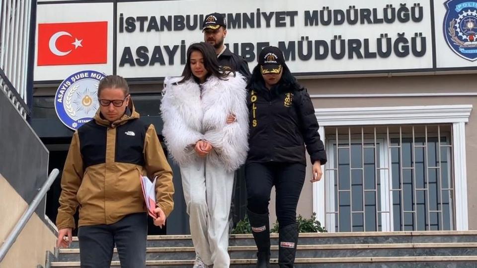 SOSYAL MEDYA FENOMENİ MERVE TAŞKIN'A 'EV HAPSİ' KARARI