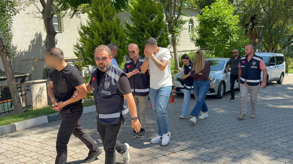 Masaj salonuna fuhuş operasyonu: 3 gözaltı
