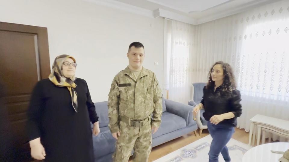 Down sendromlu genç için asker uğurlaması yapıldı