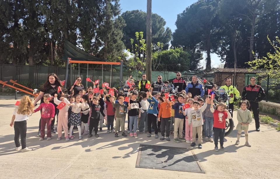 Aydın’da miniklere polislik anlatıldı
