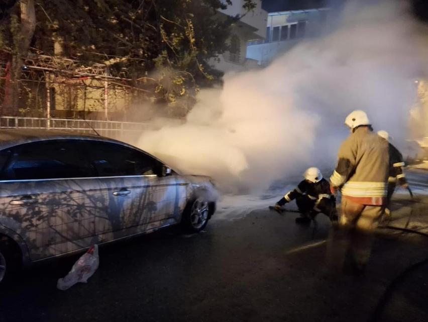 Otomobil yangını korkuttu