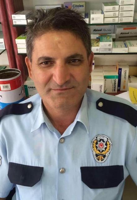 Kalp krizine yenik düşen polis memuru, dualarla uğurlandı