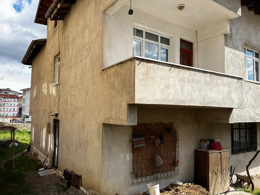 SOBADAN ZEHİRLENEN YAŞLI ÇİFT HAYATINI KAYBETTİ SAHUR İÇİN UYANDIRMAK İSTEDİĞİ ANNE VE BABASINA ULAŞAMADI, EVE GİDİNCE CANSIZ BEDENLERİYLE KARŞILAŞTI