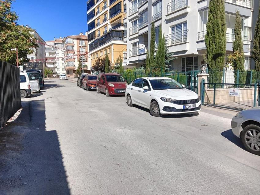 Boşanma aşamasında olduğu eşinin sevgilisini bıçaklayarak öldürdü