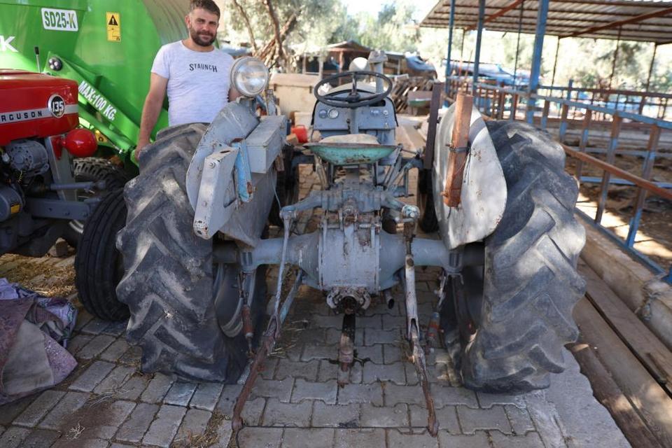 Aydın'da ata yadigarı traktör 77 yıldır çalışıyor