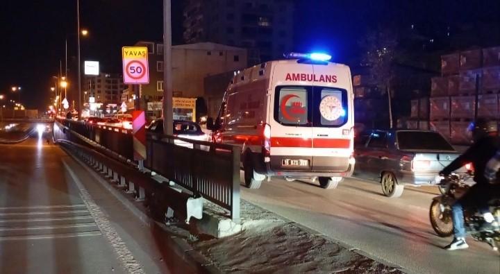 Gece yarısı zincirleme kaza: 6 yaralı