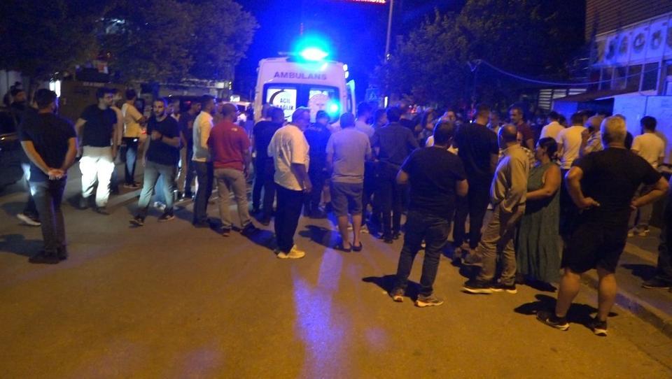 Silahlı ve bıçaklı kavga: 4 yaralı