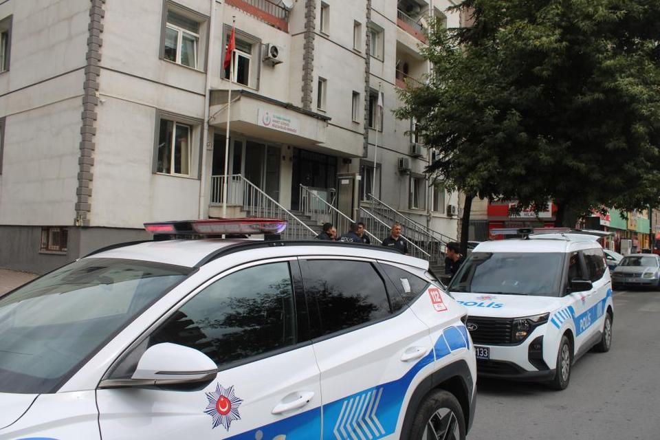 Sağlık merkezinde sıra kavgası: Yaralılar var
