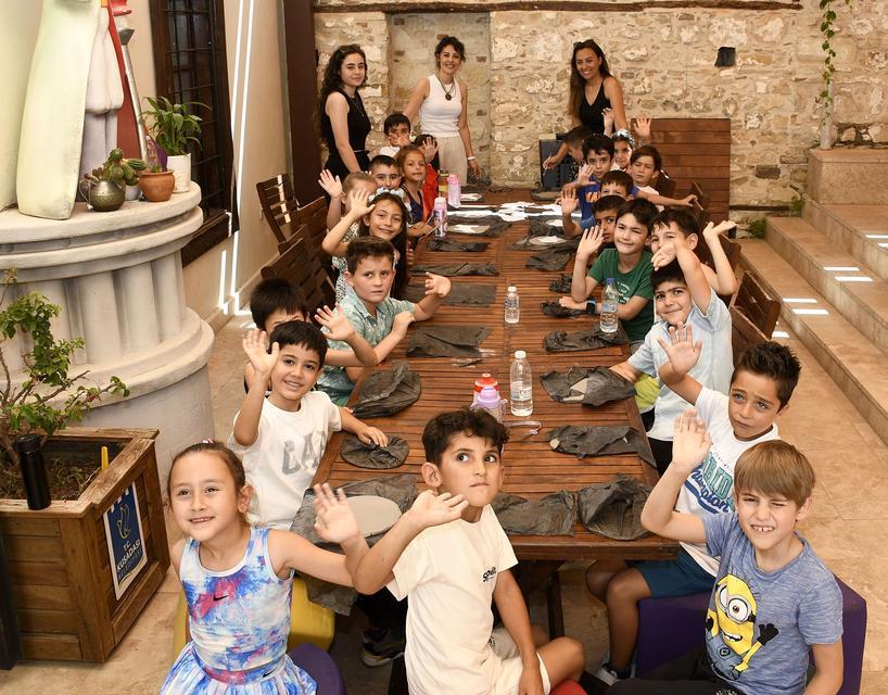 KUŞADASI'NDA ÇOCUKLAR İÇİN SERAMİK ATÖLYESİ