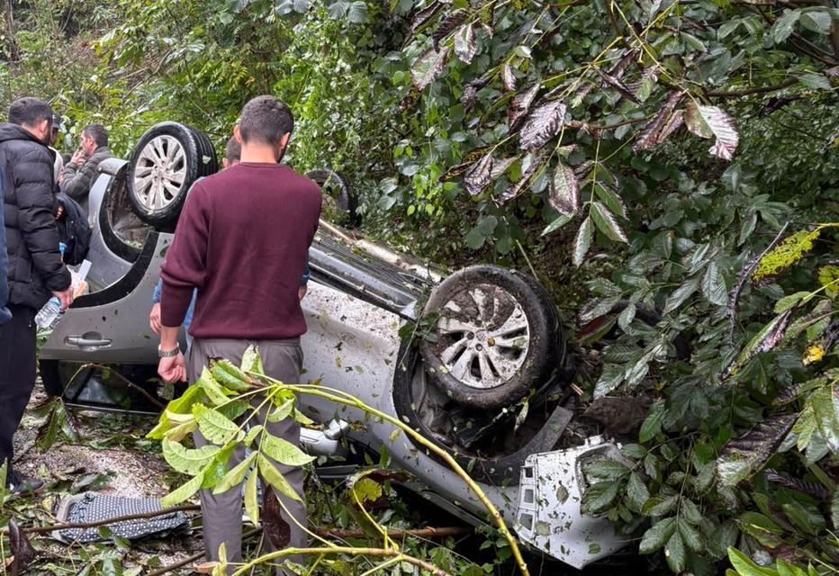 Kontrolden çıkan otomobil devrildi: 1 yaralı
