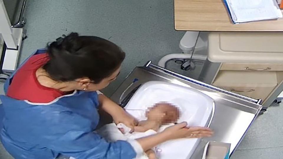 Bebeğe şiddet uygulayan hemşire tutuklandı