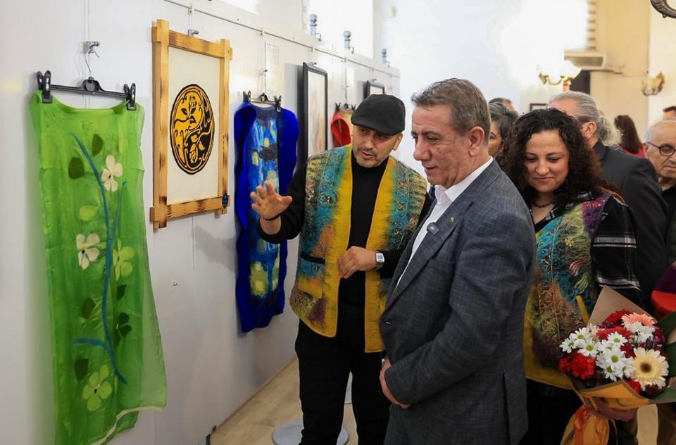 "Aşk Bir Direniştir" sergisi Efeler'de sanatseverlerle buluştu