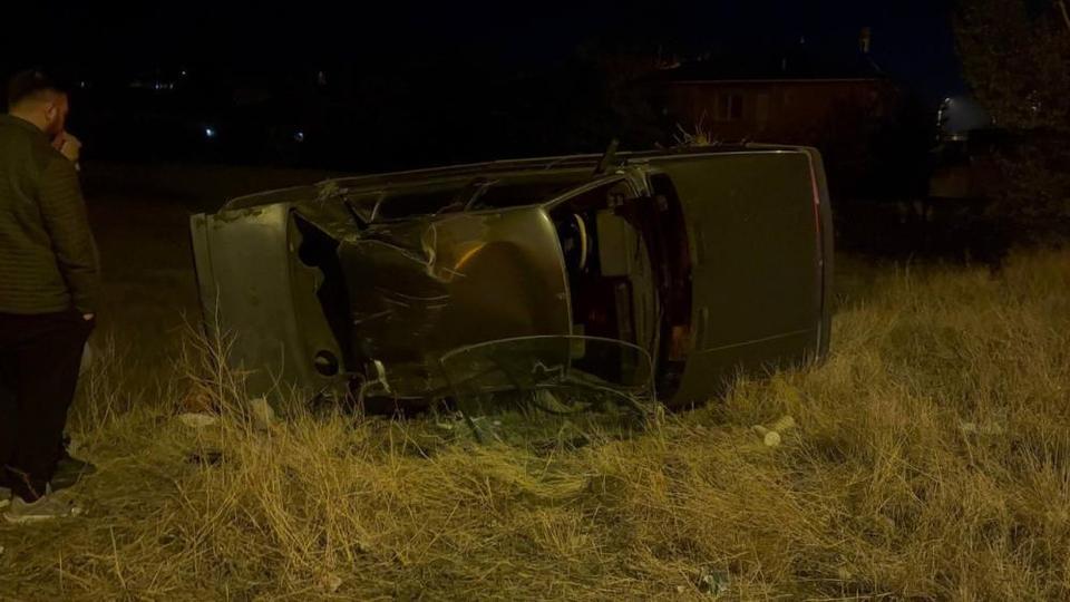 Takla atan otomobilin sürücüsü yaralandı