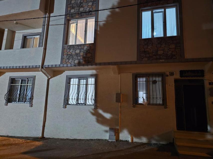 İşten çıkıp evine gidiyordu! Genç kıza sokak ortasında dehşet