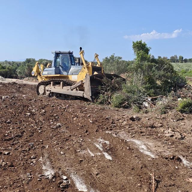 Didim'de yol çalışmaları devam ediyor