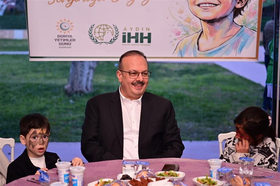 Aydın’da “Yeryüzünün Kutlu Emanetleri” iftarda buluştu