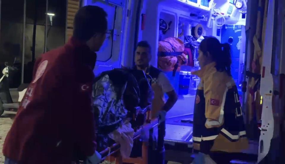 Yenidoğan bebeğini terasta ölüme terk etti