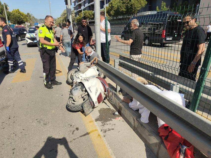 YAYA GEÇİDİNİ KULLANAN MOTOSİKLETE SERVİS ARACI ÇARPTI: 1'İ AĞIR 2 YARALI