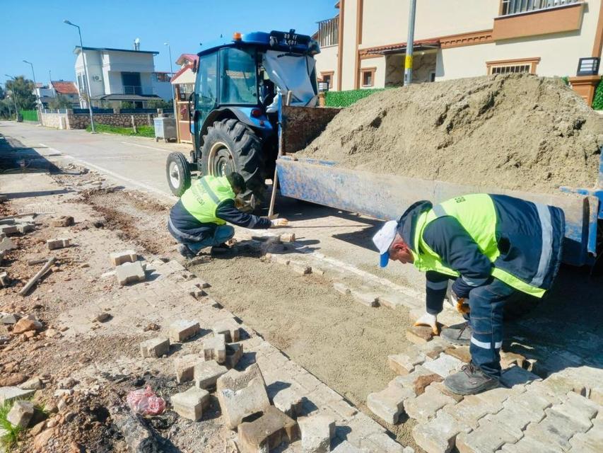 Didim Belediyesi Akbük'te saha çalışmalarını sürdürüyor