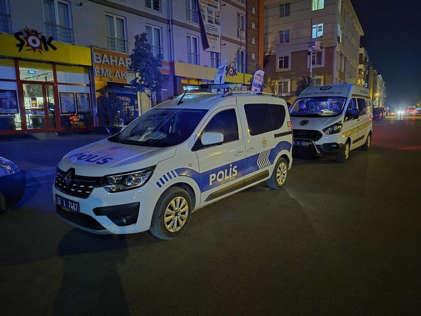 Kalp krizi geçiren şahıs ambulansta hayatını kaybetti