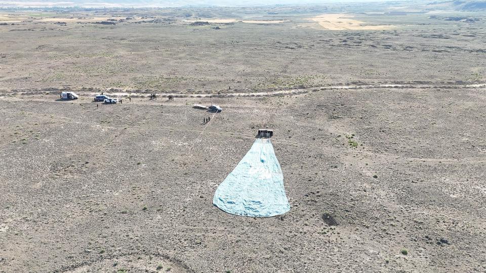 AKSARAY'DA BALON KAZASI: 1 ÖLÜ, 12 YARALI SICAK HAVA BALONUNUN SERT İNİŞİ SIRASINDA YAŞANAN KAZADA BALONUN PİLOTU HATTINI KAYBETTİ, 12 YOLCU YARALANDI