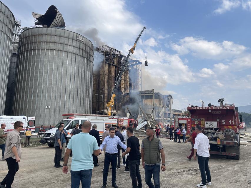 SAKARYA VALİSİ KARADENİZ: "2 YARALI ENTÜBE EDİLDİ"