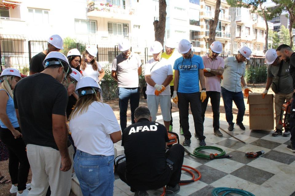 SÖTAK AFETLERE HAZIRLIĞA HIZ KESMEDEN DEVAM EDİYOR