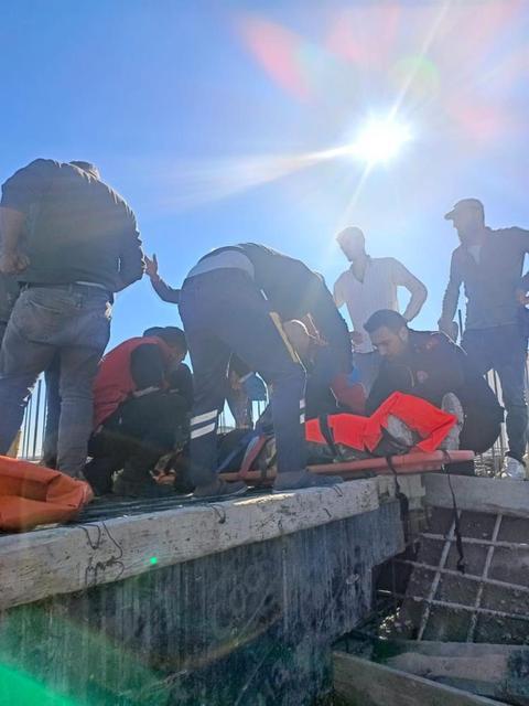 Kırılan pompa parçasının altında kalan işçi yaralandı