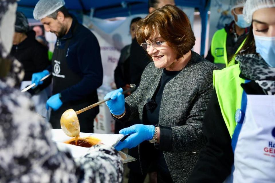 Didim Belediyesi'nden Akbük'te Ramazan iftarı