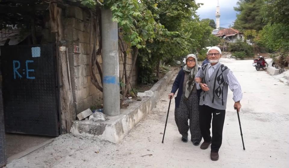 Aşkları Cumhuriyet'in ilk yıllarına dayanıyor