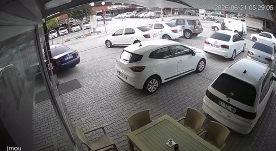 Oto galericiler sitesinde silahlı saldırı