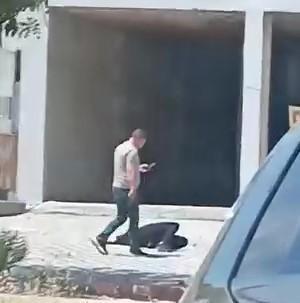 EMEKLİ POLİS, BIÇAKLA SALDIRAN OĞLUNU ÖLDÜRDÜ GEÇEN YIL YANGINDA KAYBOLMUŞTU, BABASININ SİLAHIYLA HAYATINI KAYBETTİ
