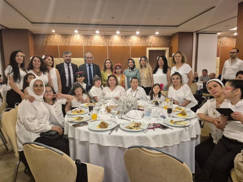 AİLE YILI KAPSAMINDA AYDIN'DA BİR ARAYA GELDİLER AİLE KAVRAMININ ÖNEMİNE DİKKAT ÇEKTİLER