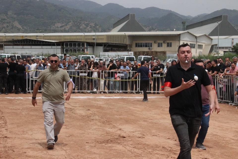 TÜRK POLİS TEŞKİLATI'NIN 180. YILI AYDIN'DA PERSONEL DAYANIŞMA ETKİNLİĞİYLE TAÇLANDI DÜZENLENEN YARIŞMALAR RENKLİ GÖRÜNTÜLERE SAHNE OLDU