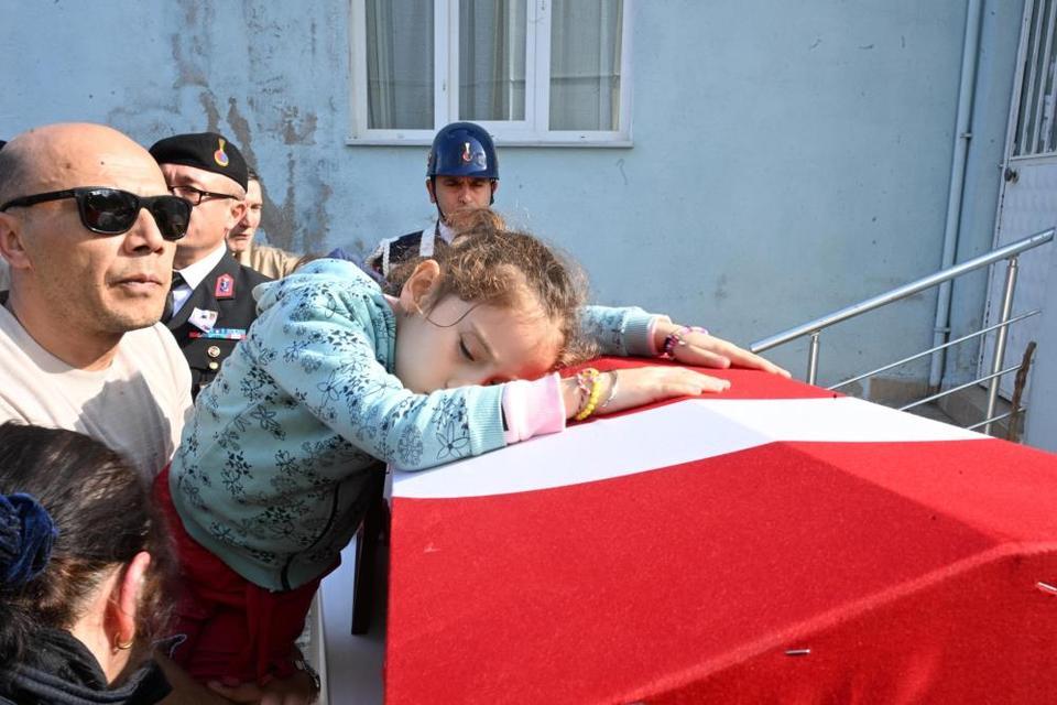 Kalp krizine yenik düşen astsubay, son yolculuğuna uğurlandı